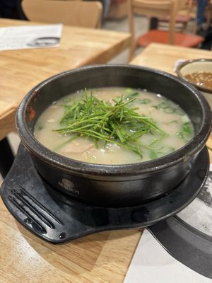 Jinsol Gukbap Buena Park (진솔국밥 부에나팍) by null