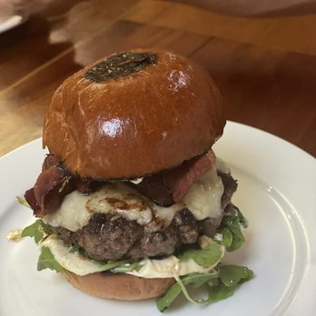Phlight - Phlight Burger - Wine Bars Near Me - Whittier, California