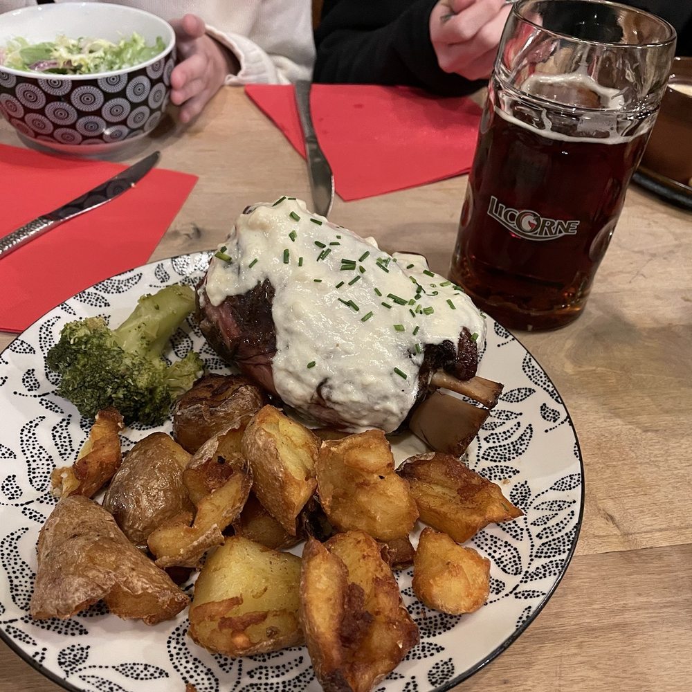 La Fignette - Ham hock with potatoes - Alsatian Near Me - Strasbourg, 67