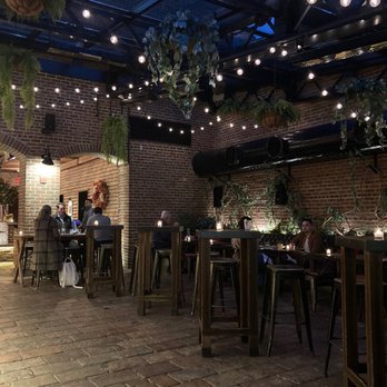 Refinery Rooftop - Lounges Near Me - New York, New York