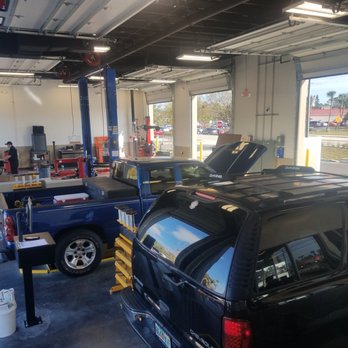 Jiffy Lube - Work Area - Auto Repair Near Me - Edgewater, Florida Jiffy Lube - Work Area - Auto Repair Near Me - Edgewater, Florida