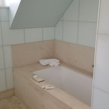 The Ivy Hotel - The tub in room 13 - Hotels Near Me - Baltimore, Maryland