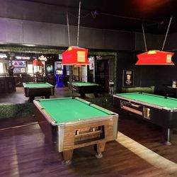 Grovers Tavern - Pool table area