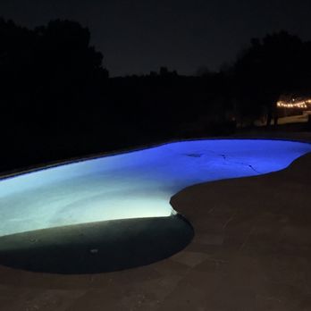 Blue Water Oasis - One light just flickers now in white while the other changes colors - Pool & Hot Tub Service Near Me - New Braunfels, Texas Blue Water Oasis - One light just flickers now in white while the other changes colors - Pool & Hot Tub Service Near Me - New Braunfels, Texas