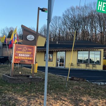 Croissant Bakery Restaurant - Colombian Near Me - Netcong, New Jersey