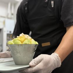 Sweet Snow - Mango and melon snow