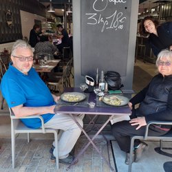 L'Ambiance des Halles - Good Choise to buy some fresh Fishes, and Restaurant, behind Sens ' Market,  Burgundy, France...