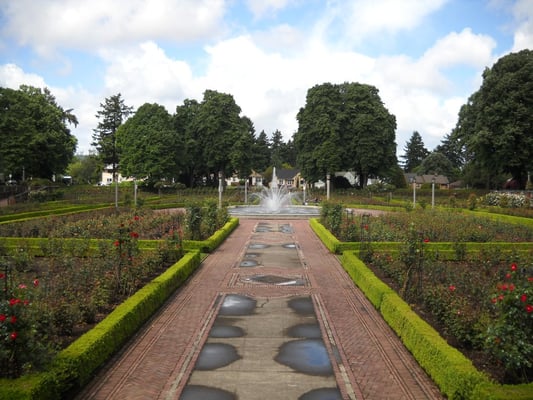 Peninsula Park Rose Garden by null