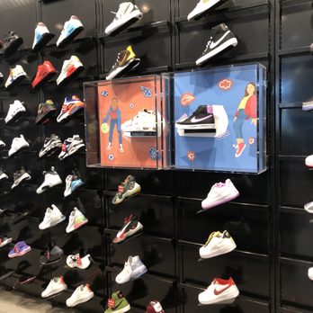 Foot Locker - Shoe Stores Near Me - Atlanta, Georgia
