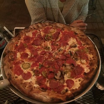 Tucci's Pizza - Pizza Near Me - Boca Raton, Florida