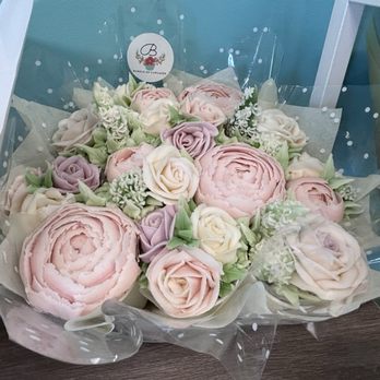 Bundle of Cupcakes - Example displays - Cupcakes Near Me - Sacramento, California