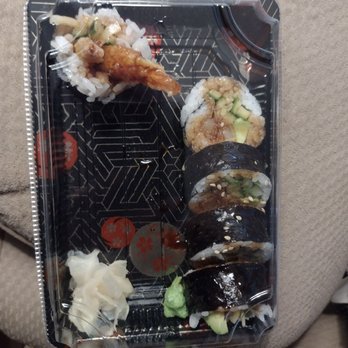 Nara Ramen and Sushi Bar - Hmmm it seems I didn't receive a full roll....do they only scam Uber eats orders or in store customers too? - Ramen Near Me - Boise, Idaho Nara Ramen and Sushi Bar - Hmmm it seems I didn't receive a full roll....do they only scam Uber eats orders or in store customers too? - Ramen Near Me - Boise, Idaho