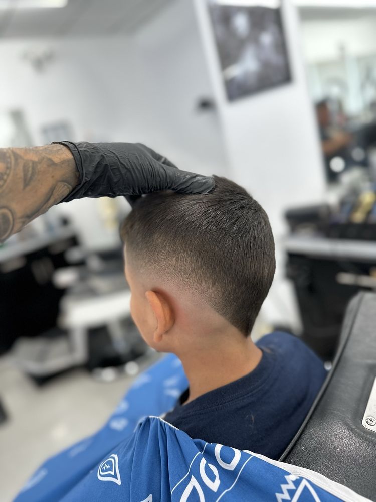Imperial BarberShop Logo