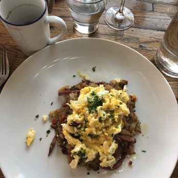 A'Bouzy - Corn Beef Hash - Champagne Bars Near Me - Houston, Texas