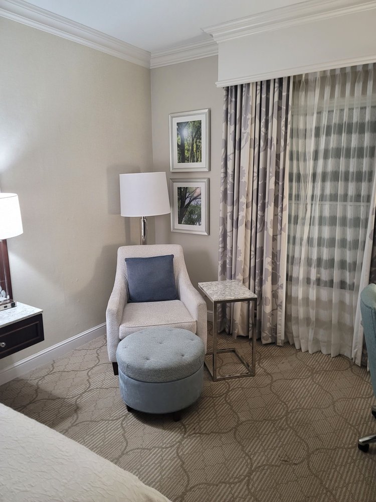 Hampton Inn & Suites Charlotte/SouthPark at Phillips Place