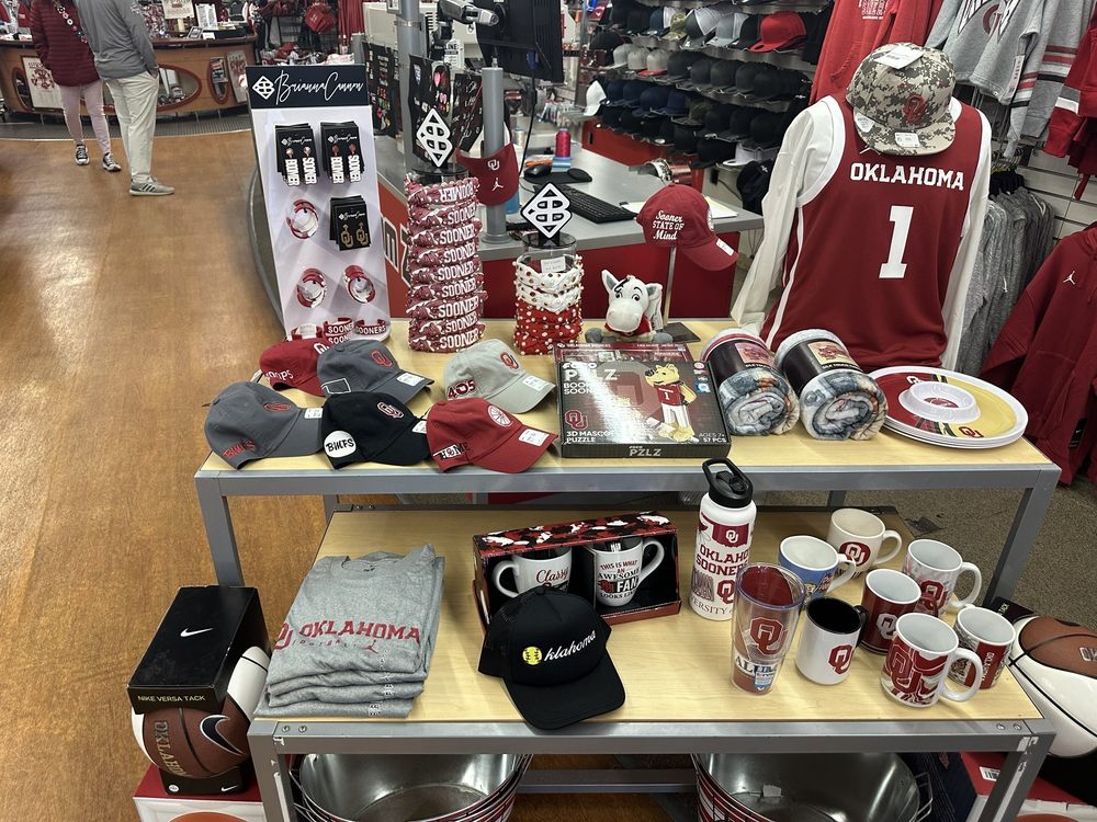 OKLAHOMA LOCKER ROOM BY LIDS 14 Photos 798 Asp Ave, Norman