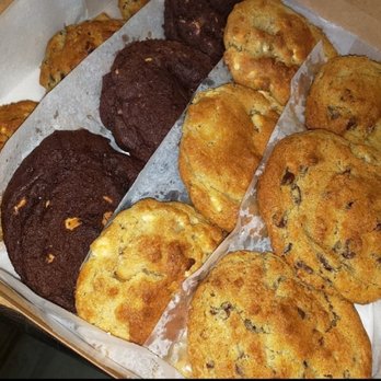 Chubby Cookie Company - Chocolate chip, white chocolate macadamia, double chocolate peanut chip (one of my favorites) and chocolate chip walnut - Bakeries Near Me - Glendale, California