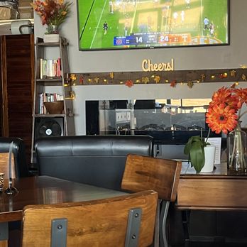 Thirsty Hound Drinkery - Beer Bar Near Me - University Place, Washington Thirsty Hound Drinkery - Beer Bar Near Me - University Place, Washington