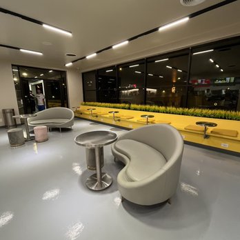 Miss Dessert - Layout. Clean and spacious. - Desserts Near Me - Phoenix, Arizona Miss Dessert - Layout. Clean and spacious. - Desserts Near Me - Phoenix, Arizona