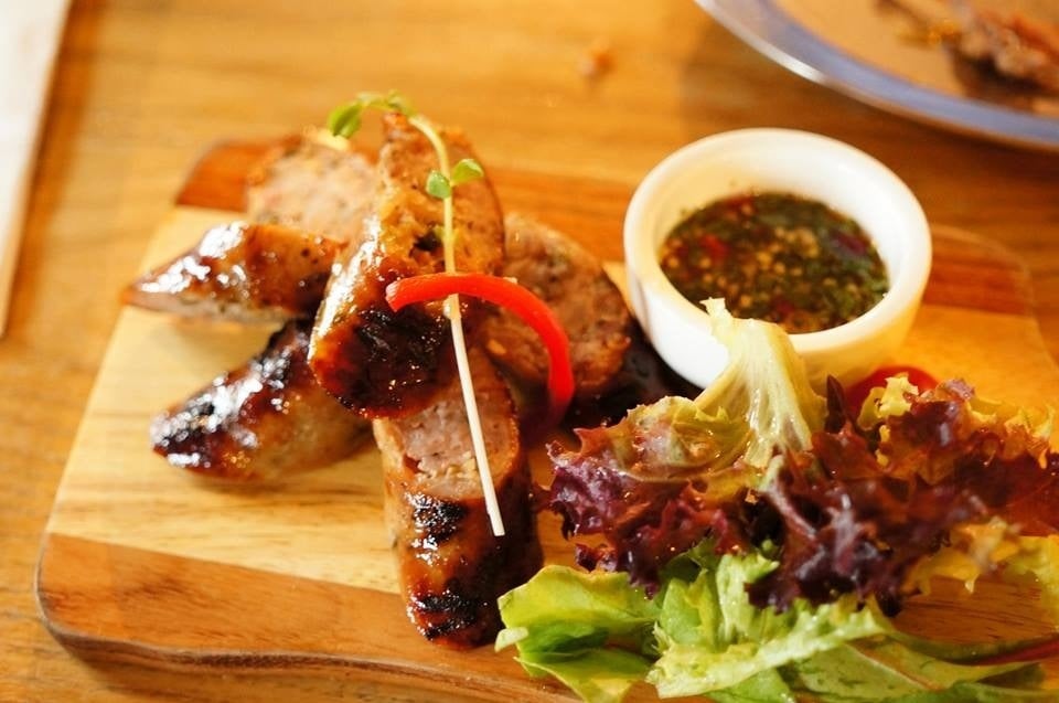 GREEN PEPPERCORN Updated September 2024 111 Photos & 28 Reviews 1