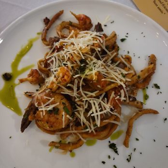 Restaurant Beatrice - Pastayla - Cajun/Creole Near Me - Dallas, Texas Restaurant Beatrice - Pastayla - Cajun/Creole Near Me - Dallas, Texas