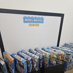 Bricks & Minifigs Pasadena