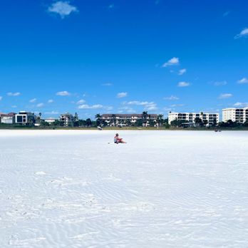 Siesta Key Beach - Beaches Near Me - Sarasota, Florida