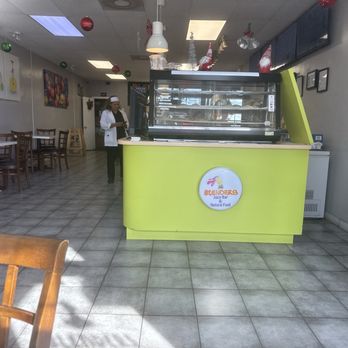 BLENDERS Juice Bar - Even the empanadas were amazingly tasty and homemade !!! - Sandwiches Near Me - Hallandale Beach, Florida BLENDERS Juice Bar - Even the empanadas were amazingly tasty and homemade !!! - Sandwiches Near Me - Hallandale Beach, Florida