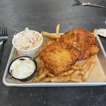 Pelican Brewing - Pélican Fish and Chip - Brewpubs Near Me - Rockaway Beach, Oregon