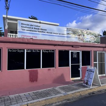 El Rincon Del Sabor - Doesn't look like much, but husband and wife have owned for many years. - Seafood Near Me - Luquillo, Puerto Rico El Rincon Del Sabor - Doesn't look like much, but husband and wife have owned for many years. - Seafood Near Me - Luquillo, Puerto Rico