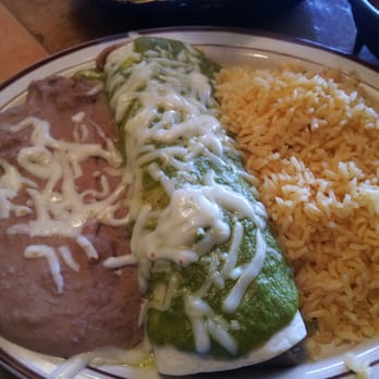 Mi Tradicion - Chile Verde Burrito lunch especial - Mexican Near Me - Gahanna, Ohio Mi Tradicion - Chile Verde Burrito lunch especial - Mexican Near Me - Gahanna, Ohio