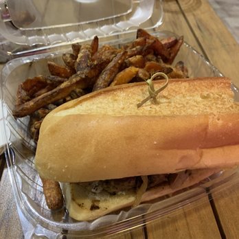 Harry's Poolside Bar & Grill - Sirloin sandwich - American Near Me - Orlando, Florida