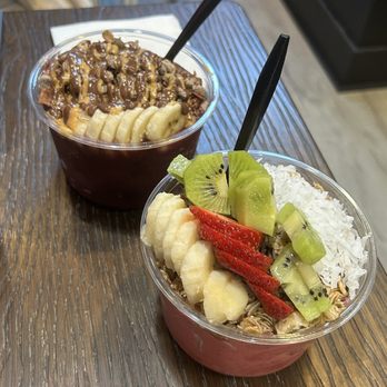 Lucid Juice Shadyside - very berry bowl, peanut butter nutella bowl - Juice Bars & Smoothies Near Me - Pittsburgh, Pennsylvania Lucid Juice Shadyside - very berry bowl, peanut butter nutella bowl - Juice Bars & Smoothies Near Me - Pittsburgh, Pennsylvania