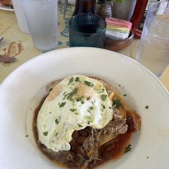 Castaway Cafe - Kalua Pork Huevos Rancheros - American Near Me - Lahaina, Hawaii