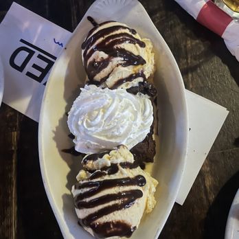 Rocco's Tavern - Brownie - Italian Near Me - Studio City, California Rocco's Tavern - Brownie - Italian Near Me - Studio City, California