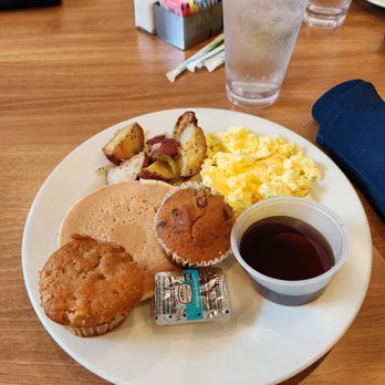 JB's Boathouse Grill & Bar - Breakfast - American Near Me - Osage Beach, Missouri JB's Boathouse Grill & Bar - Breakfast - American Near Me - Osage Beach, Missouri