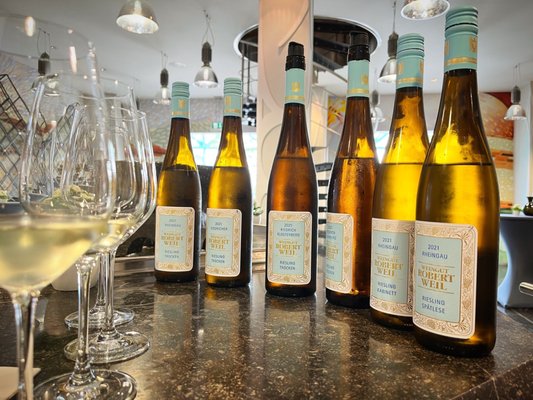 Weingut Robert Weil by null