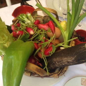 La Colombe d'Or - DIY salad! - French Near Me - Saint-Paul de Vence, 06 La Colombe d'Or - DIY salad! - French Near Me - Saint-Paul de Vence, 06