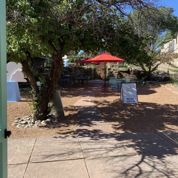 Cafe Canyon - Outdoor patio - Coffee & Tea Near Me - Santa Fe, New Mexico