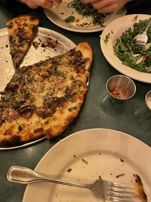 Dimo’s Apizza by null