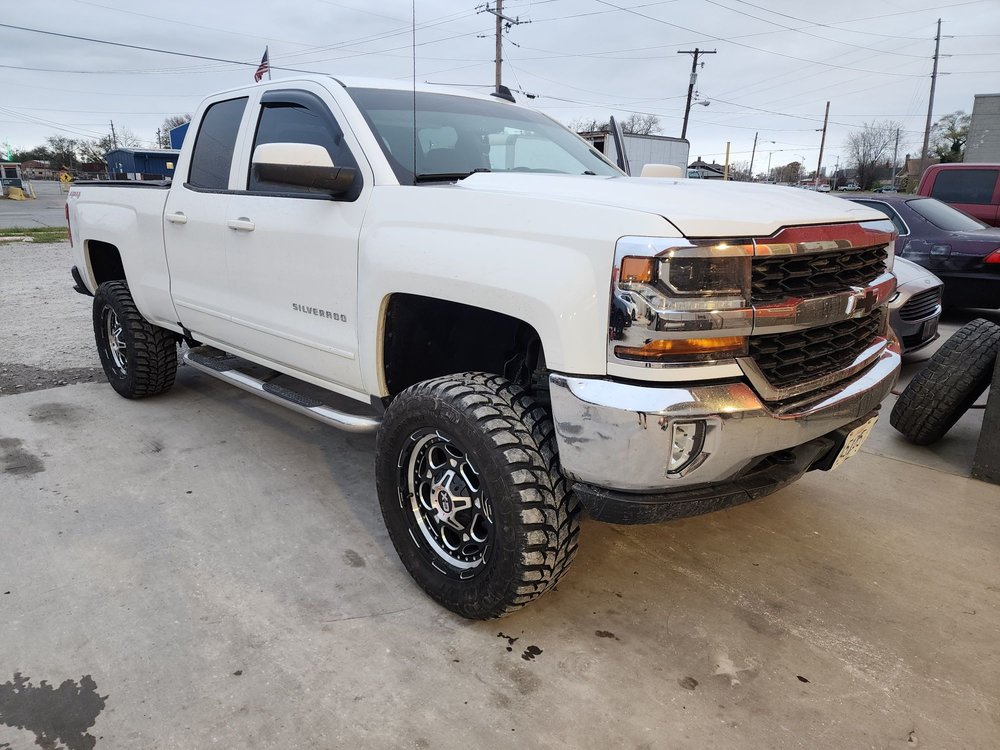 TRAVERS GMT AUTO SALES Updated October 2024 33 Photos & 20 Reviews