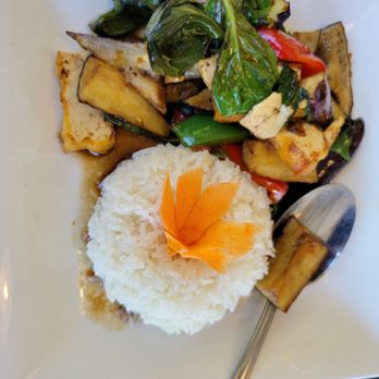 Yellow Curry Cozy Thai - Basil Eggplant - Thai Near Me - Seaside, Oregon Yellow Curry Cozy Thai - Basil Eggplant - Thai Near Me - Seaside, Oregon