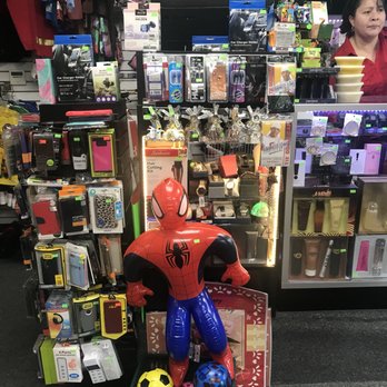 Holla Dollar - Discount Store Near Me - Bellport, New York