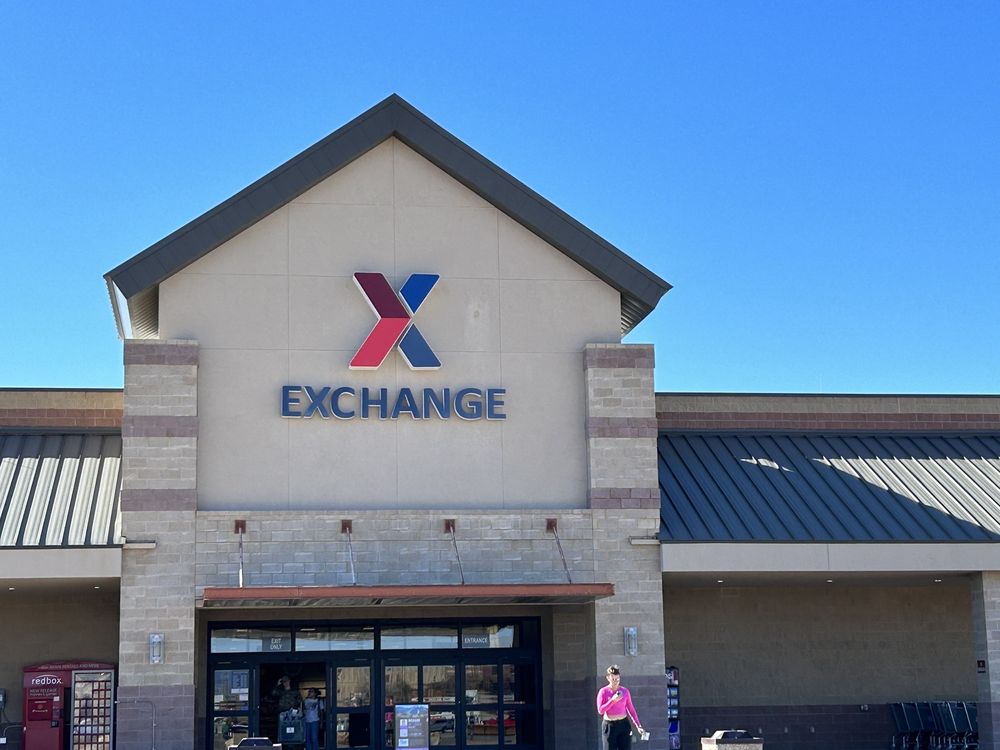 HOLLOMAN AIR FORCE BASE EXCHANGE Updated September 2024 12 Photos