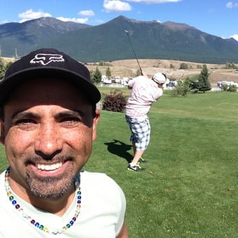 Silverado - Hole 1 :) graham loving the neighbors gravel :) - Hotels Near Me - Eureka, Montana