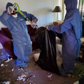 Rapid Responders - Helping a homeowner with a #TrashHouse - Pest Control Near Me Rapid Responders - Helping a homeowner with a #TrashHouse - Pest Control Near Me