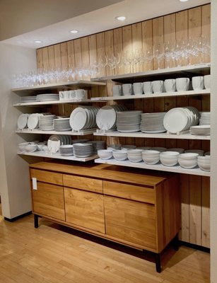 Crate & Barrel by null
