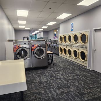 The Wash Zone - Laundromat Near Me - Naugatuck, Connecticut The Wash Zone - Laundromat Near Me - Naugatuck, Connecticut