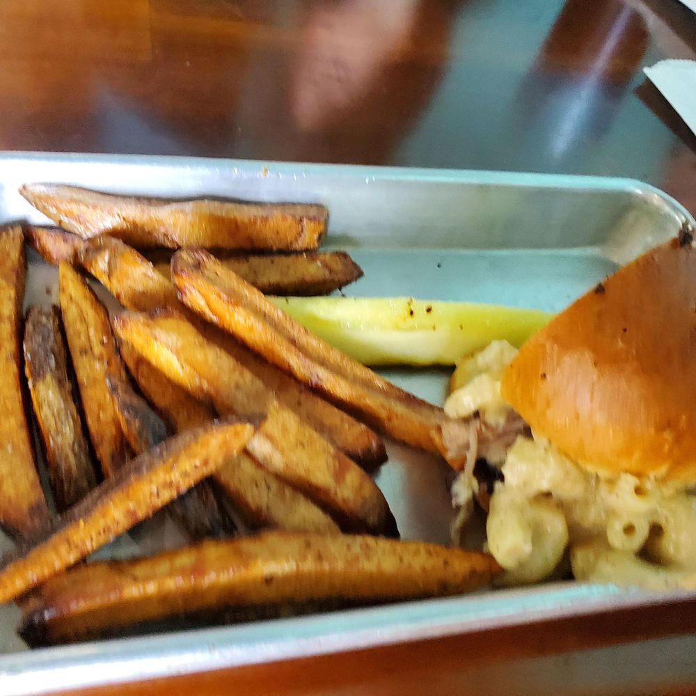 Union Station Smoke House Logo