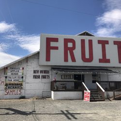 McIlrath Farms Fruit Stand
